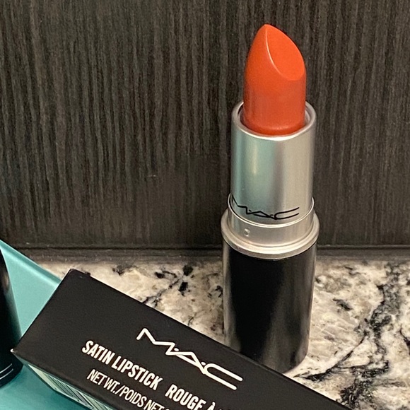 MAC Powder Kiss Lipstick Mocha #813 - Picture 2 of 5